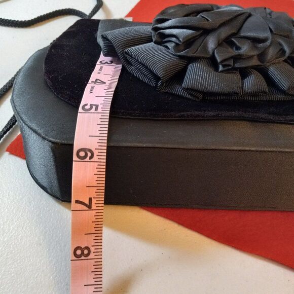 Vintage La Regale Clutch - Picture 8 of 8